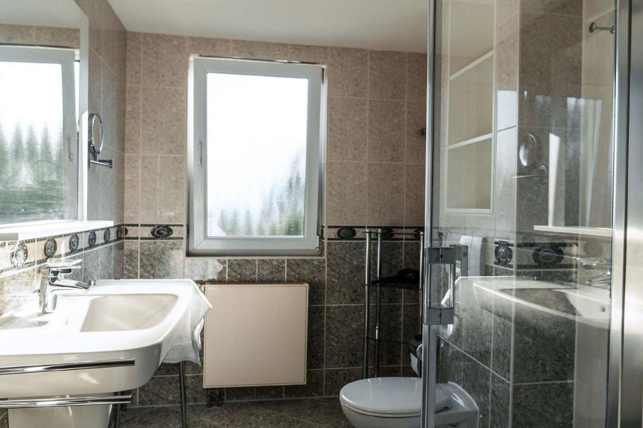 Mit Meerblick Und Balkon, Gratis Nutzung Vom Ahoi Erlebnisbad Und Sauna In Sellin - Meeresblick Fewo 29 奥斯特巴德·哥伦 外观 照片